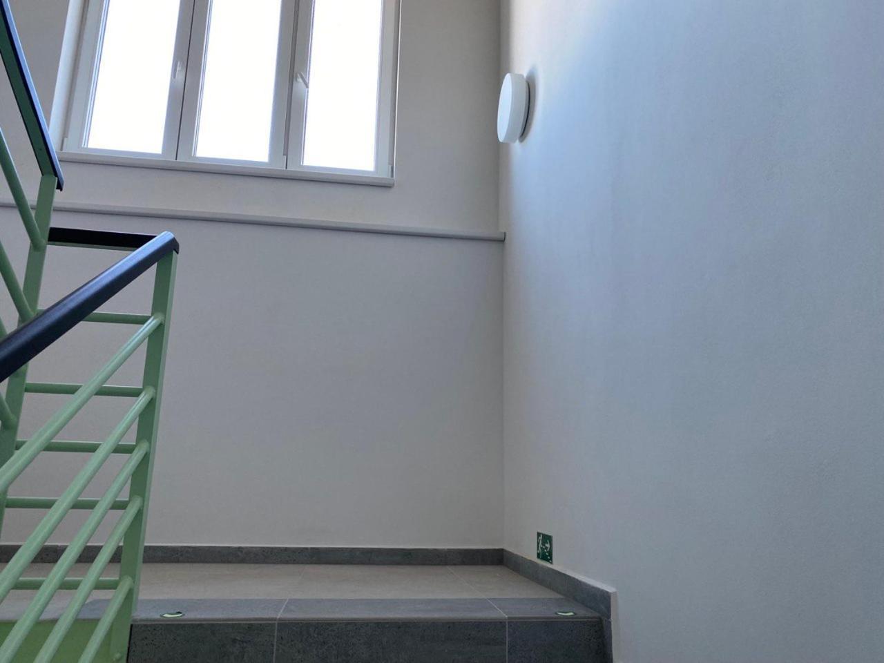 Perla Hradce 202 Apartment Hradec Kralove Bagian luar foto
