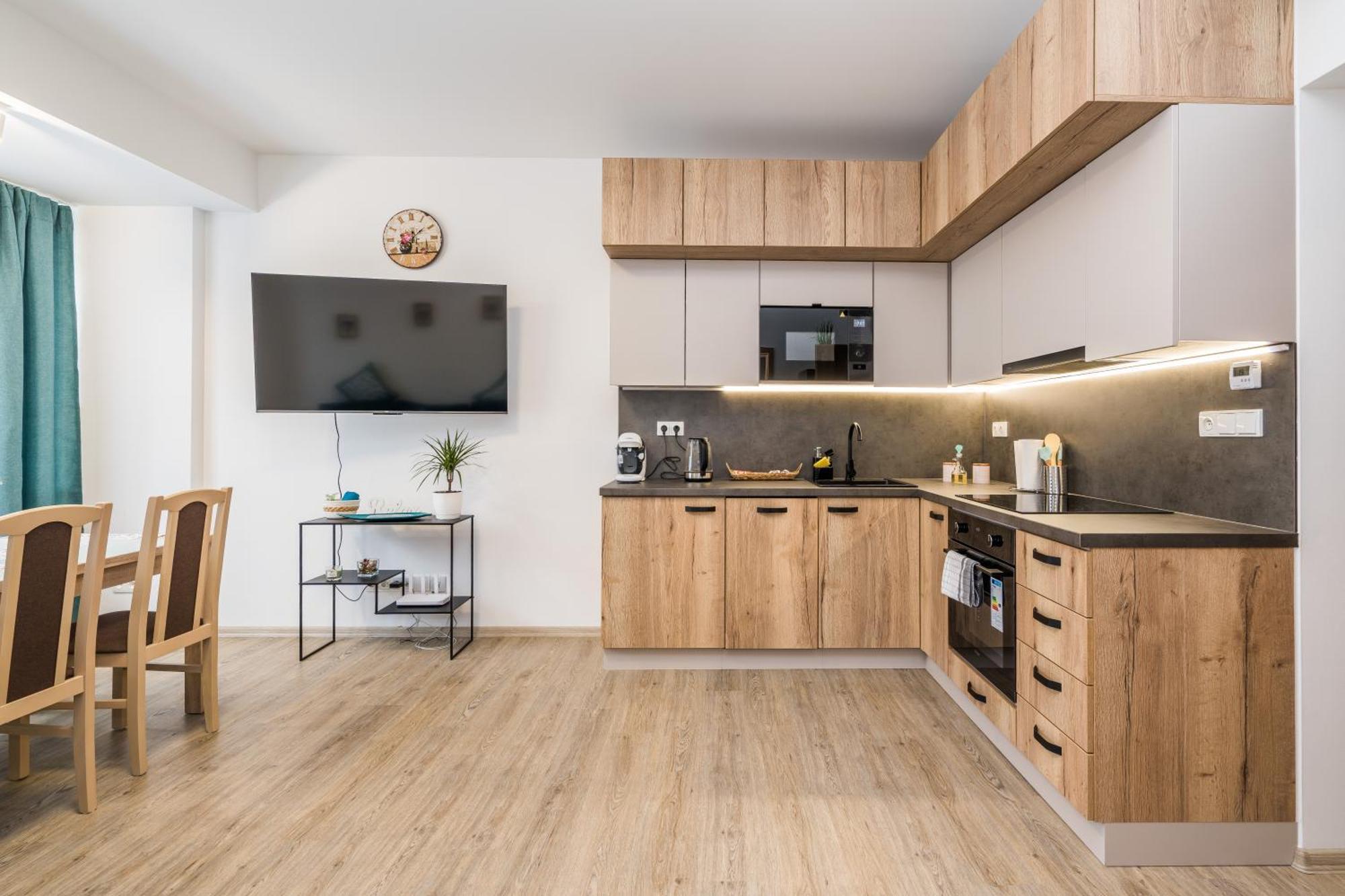 Perla Hradce 202 Apartment Hradec Kralove Bagian luar foto