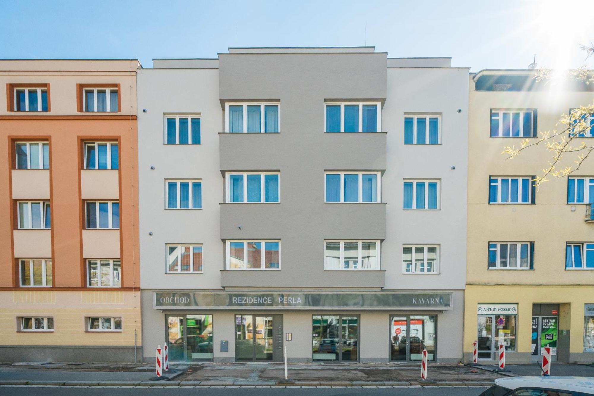 Perla Hradce 202 Apartment Hradec Kralove Bagian luar foto